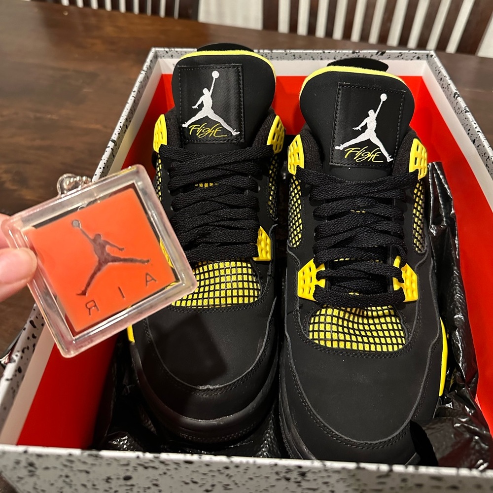 Air Jordan Retro 4s